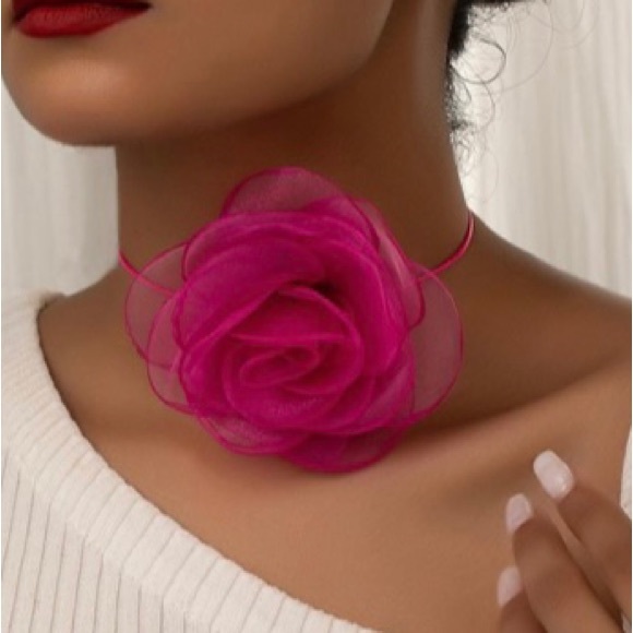 Sheer Flower choker🌸so pretty on. - Picture 4 of 5